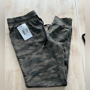NWT Zyia Unwind Joggers